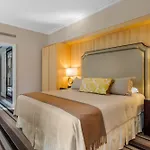 Omni Berkshire Place