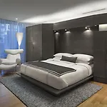 Aparthotel Aka Park 4*