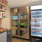 Ramada By Wyndham Staten Island 3*