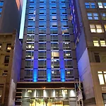 Express - Times Square South By Ihg Hotel 3*