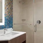 Courtyard By Marriott Manhattan/chelsea