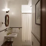 The At Irving Place 4*