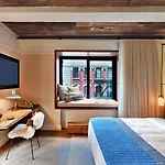 1 Park Hotel