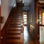 Arlington Place Hotel