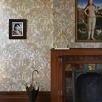 Arlington Place Hotel 3*