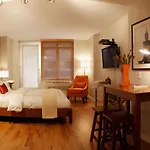 Guest house Sanctuary Nyc Retreats