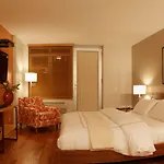 Guest house Sanctuary Nyc Retreats New York