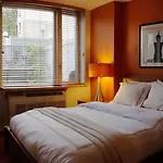 Sanctuary Nyc Retreats Guest house New York