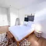 Residence Heritage Giant 3 Bedroom