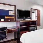 Avion Near Lga Airport, An Ascend Collection New York