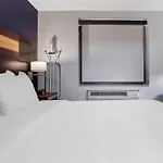 Avion Near Lga Airport, An Ascend Collection Hotel