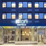 Aloft Long Island City-Manhattan View