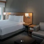 Hyatt Place Long Island 3*