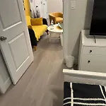 Comfy, Cozy, Stylish And Affordable - Free Parking