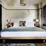 Freehand Hotel