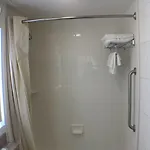 East Hotel 2*