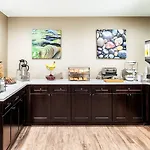 Van Wyck Hotel & Suites Near Jfk Airport