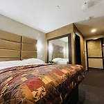 Key Hotel New York