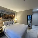 Days Inn By Wyndham Staten Island