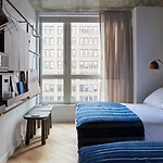 Hotel Made