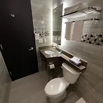 369 Brooklyn Hotel 3*