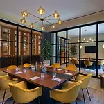 Hotel Moxy Brooklyn Williamsburg 3*