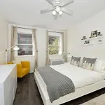 Amazing 4 Bedroom 1 Bth Laundry Dishwasher, June To Aug 90 Days Stay Required