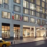 Courtyard Manhattan/midtown West 4*