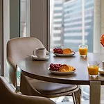Hotel Courtyard Manhattan/midtown West 4*