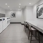 Four Points By Sheraton Flushing