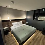 Mirage Brooklyn Hotel New York