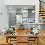Charming Penthouse Brooklyn Getaway W Patio Terrace