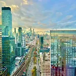 Elegant Long Island City Studio With Skyline Views