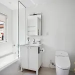 Fully Furnished Ph Duplex With Private Outdoor Space Apartment *