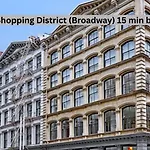 2Bd Classy Manhattan Home