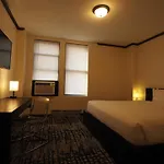 Night Hotel Broadway