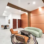 Landmarked Nyc Townhome - Sleeps 10 -group-friendly Hotel