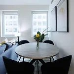 Apartment Stylish Nyc Haven Steps To Broadway & Dining