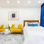 1597-13 I Brand New Studio Prime Upper East W&D