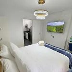 Comfortable 2br & 2 Bath In Downtown Nyc New York