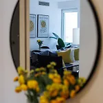 Apartment Stylish Nyc Haven Steps To Broadway & Dining New York