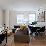 Stylish Nyc Haven Steps To Broadway & Dining Apartment *