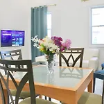 15 Minutes From Manhattan 2-bedroom In Lic Astoria Queens New York
