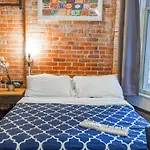 Metropolitan Manhattan Apartment New York