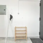 Comfy 2B Near Lga & Subway With Washer & Dryer