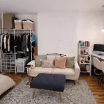 Chic West Village Studio On Bleecker Street