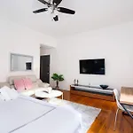 Bright And Comfy Studio In Nyc