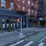 Chic West Village Studio On Bleecker Street