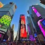 Fabulous 1 Bedroom In The Heart Of Manhattan