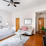 Apartment Bright And Comfy In Nyc